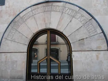 Puerta de la Casa de las Batallas en Salamanca