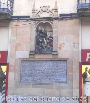 Pozo Amarillo detalle relieve san Juan de Sahagún salamanca