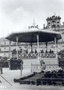 Antiguo templete en la Plaza Mayor de Salamanca