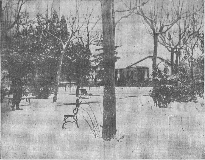 Parque de la Alamedilla de Salamanca cubierto de nieve. Años treinta