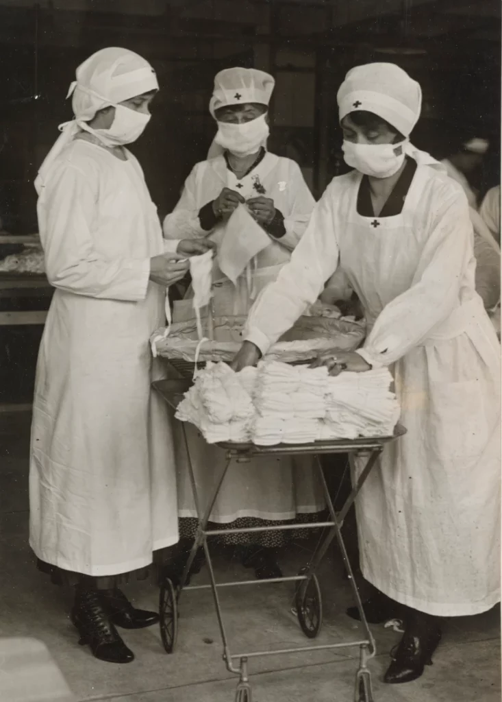 Trabajadoras de Cruz Roja en Boston.